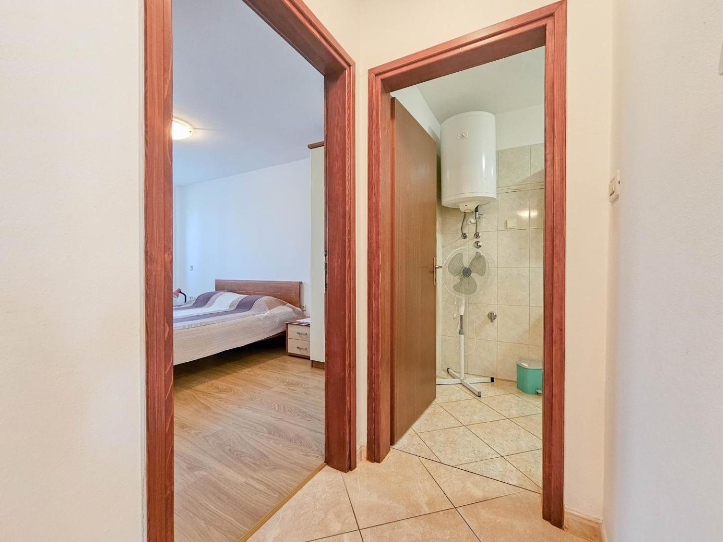Viola Three Apartment Новиград Екстериор снимка